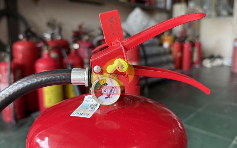 Dấu hiệu bình chữa cháy bột cần được nạp